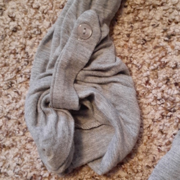 Grey light weight cardigan - Picture 3 of 3